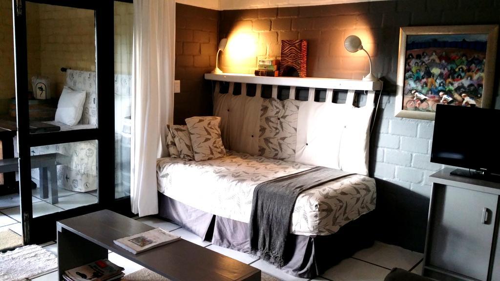 Hornbill House Self Catering Accommodation Hermanus Eksteriør bilde