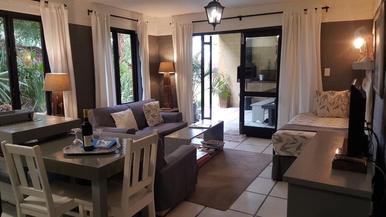 Hornbill House Self Catering Accommodation Hermanus Eksteriør bilde