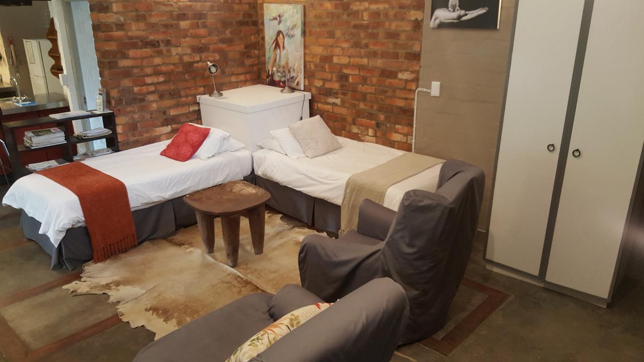 Hornbill House Self Catering Accommodation Hermanus Eksteriør bilde