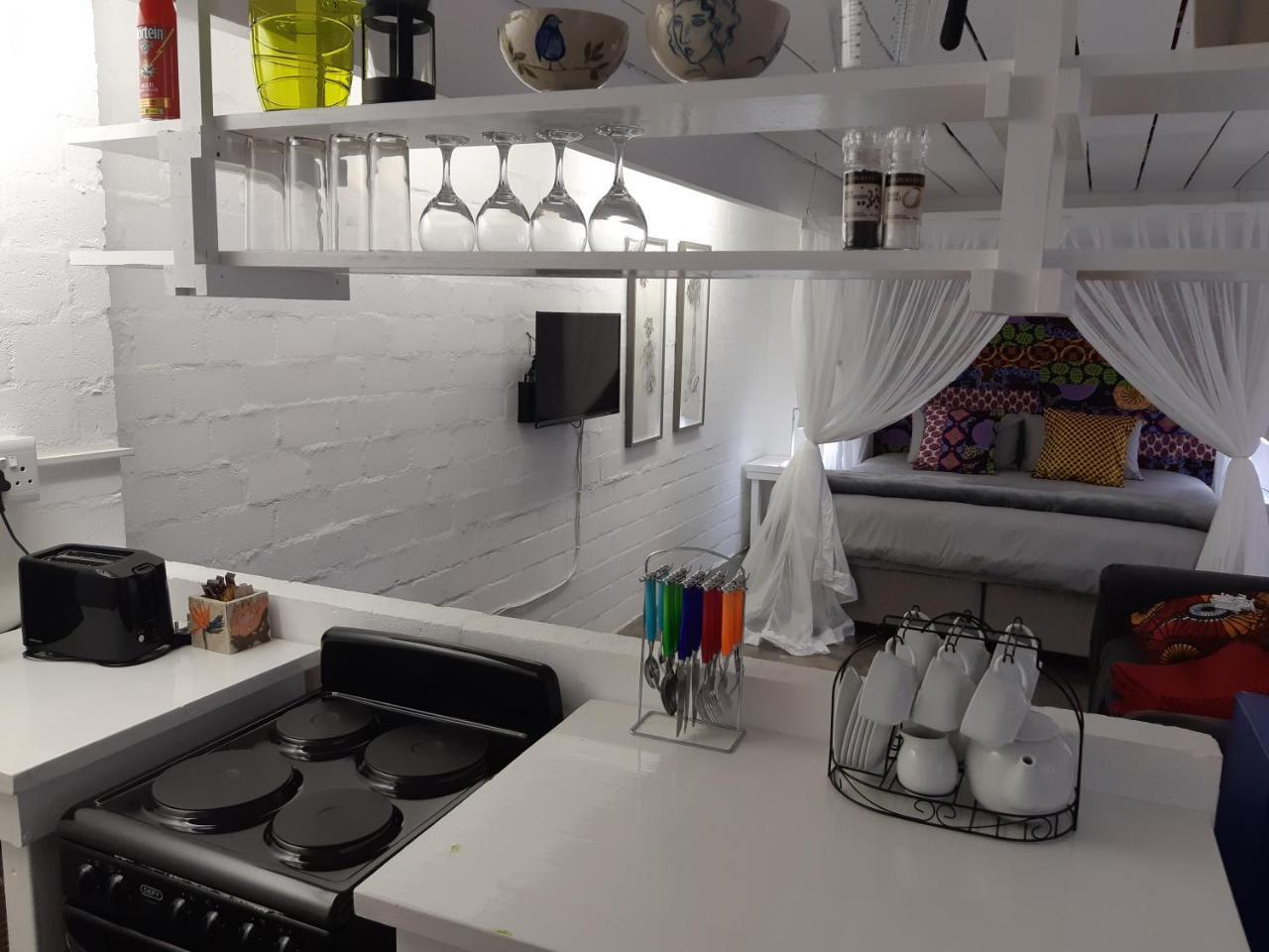 Hornbill House Self Catering Accommodation Hermanus Eksteriør bilde