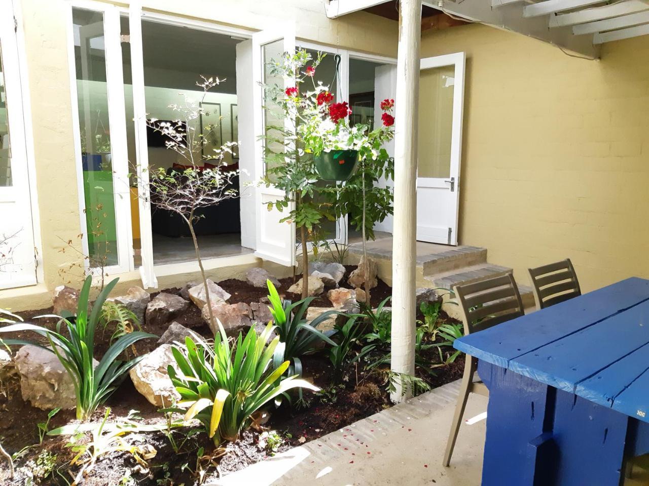 Hornbill House Self Catering Accommodation Hermanus Eksteriør bilde