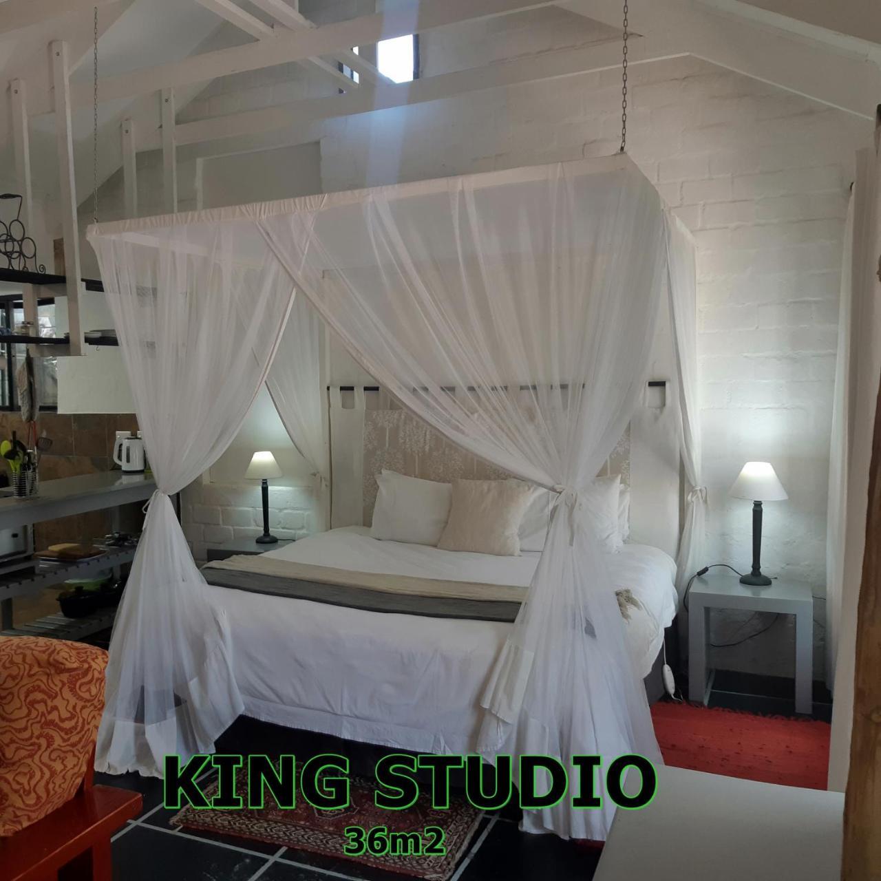 Hornbill House Self Catering Accommodation Hermanus Eksteriør bilde